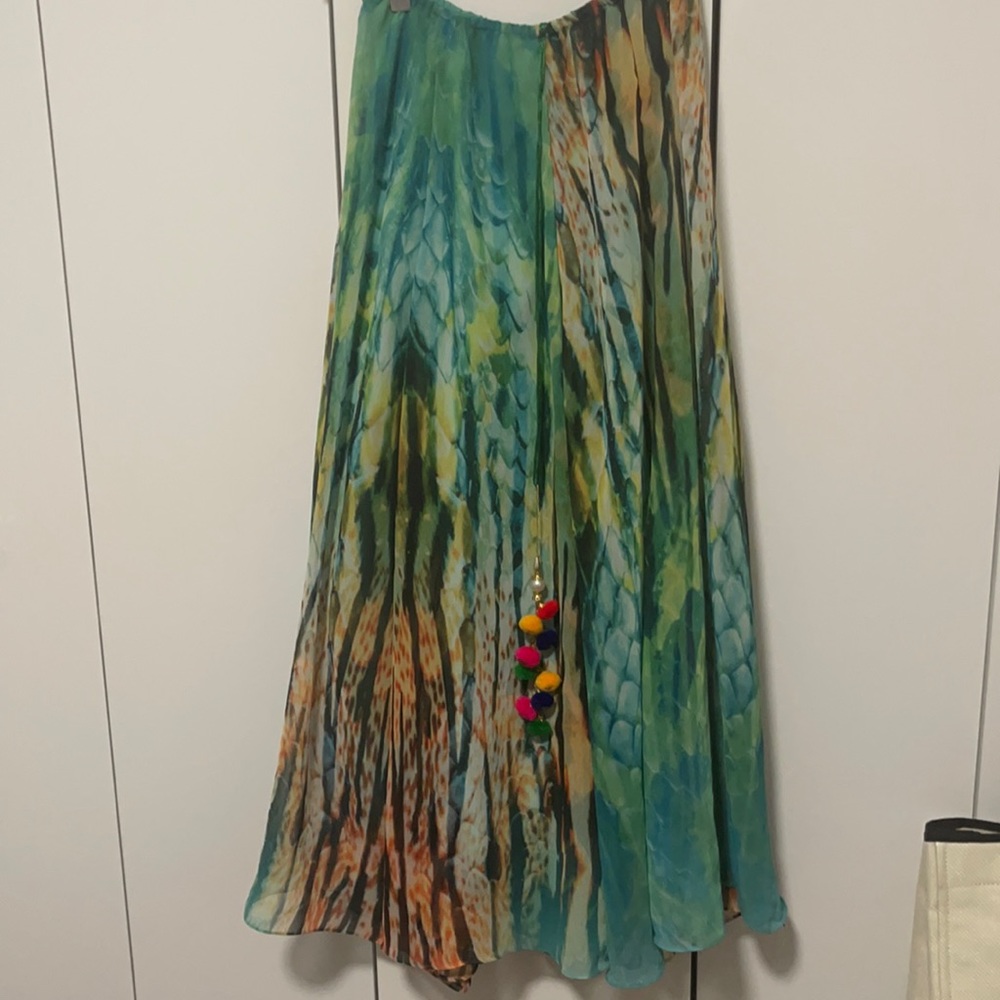 Beautiful Maxi Skirt with animal print NWOT 🐆